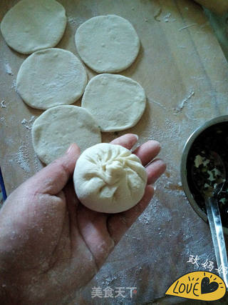 荠菜煎包的做法步骤:9
