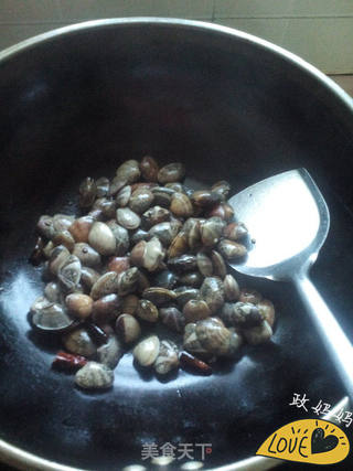 辣炒蛤蜊的做法步骤:3
