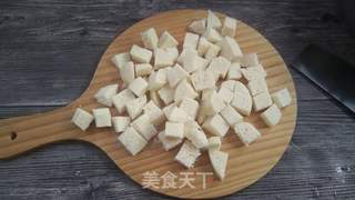 香酥馒头丁的做法步骤:2