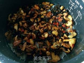 香菇鸡腿焖饭(电饭煲版)的做法步骤:14