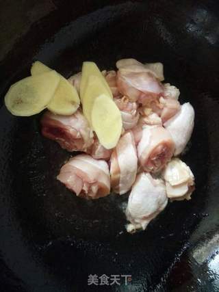 土豆胡萝卜炖鸡腿的做法步骤:7