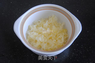 草莓红枣银耳羹的做法步骤:5