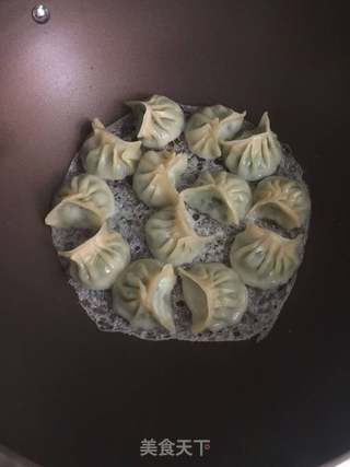冰花煎饺的做法步骤:6