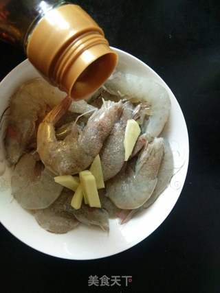 炒虾的做法步骤：4