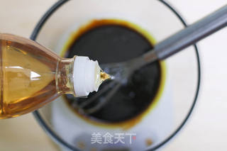 黑糖五仁月饼的做法步骤:2
