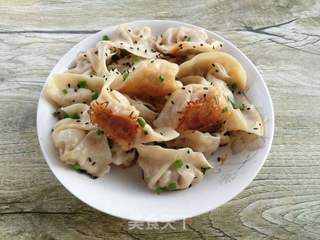 电饭锅版煎饺的做法步骤:11