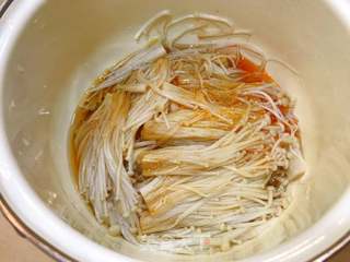 凉拌金针菇的做法步骤:6