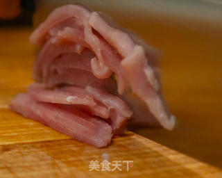 蒜薹炒肉的做法步骤:2