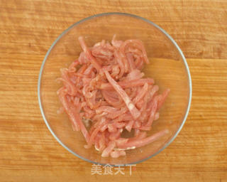 蒜薹炒肉的做法步骤:3