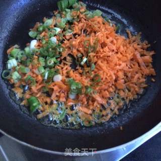 胡萝卜玉米炒饭的做法步骤:5