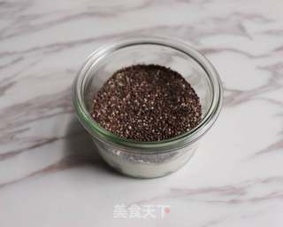 蔓越莓奇亚籽酸奶的做法步骤:4