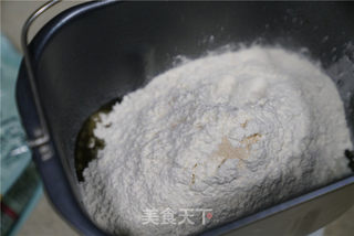虾仁鸡蛋三明治的做法步骤:4