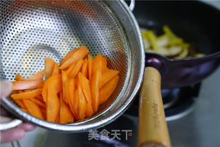 素六味小炒的做法步骤:5