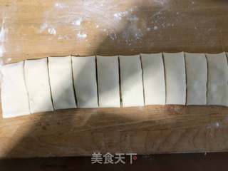 蛋煎花卷的做法步骤:6
