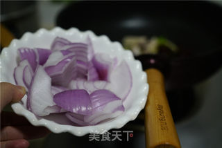 酸萝卜黑鱼片的做法步骤:3