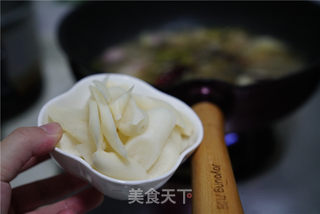 酸萝卜黑鱼片的做法步骤:5