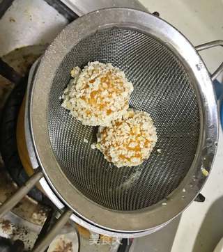 吉利酥脆南瓜球的做法步骤:6