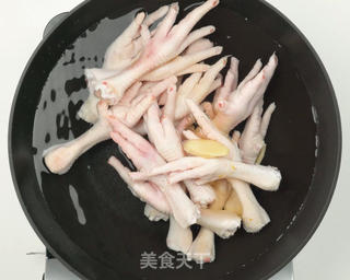 虎皮凤爪的做法步骤:3