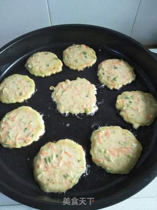 黄瓜胡萝卜早餐饼的做法步骤:7