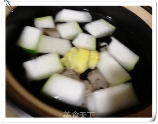 馒头蟹煲冬瓜排骨汤的做法步骤:5