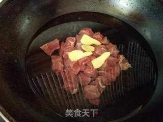 土豆焖牛肉的做法步骤:3