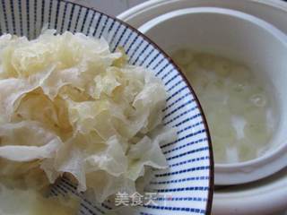 老冰糖龙眼银耳羹的做法步骤:4