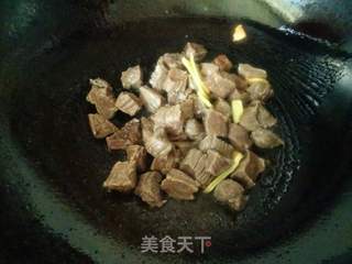 土豆焖牛肉的做法步骤：7