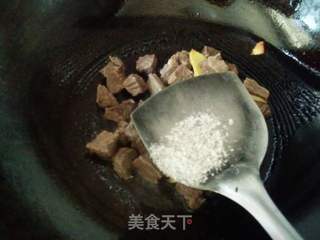 土豆焖牛肉的做法步骤:8