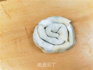 进阶版鳗鱼葱油饼的做法步骤:9