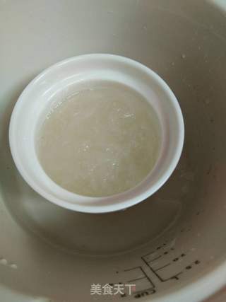 燕窝红枣滋补养颜汤的做法步骤:2
