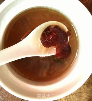 燕窝红枣滋补养颜汤的做法步骤:4