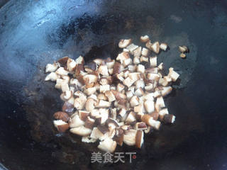 香菇炸酱的做法步骤:4