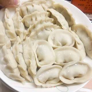 懒虫新手学包饺子哈哈哈的做法步骤:5
