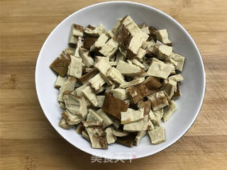 香菇脆皮干酱丁的做法步骤:2
