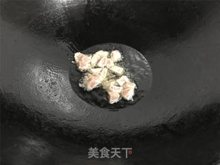 香菇脆皮干酱丁的做法步骤:4