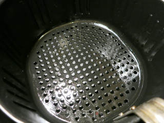 空气炸锅烤香草土豆条的做法步骤:3