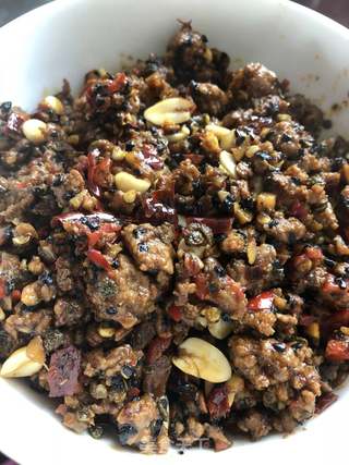 秘制牛肉酱的做法步骤:7