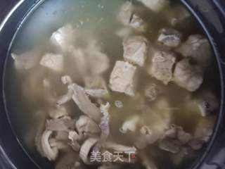 白萝卜炖猪肚肺汤的做法步骤:9
