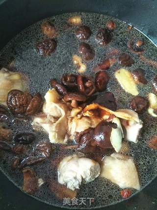 小鸡炖蘑菇的做法步骤:5