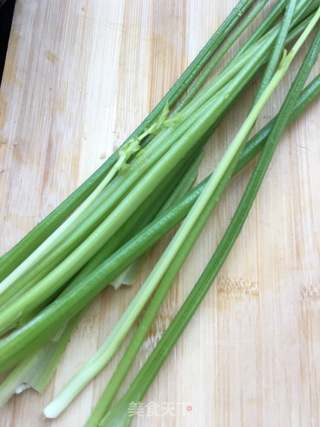 牛肉芹菜水煎包的做法步骤:10