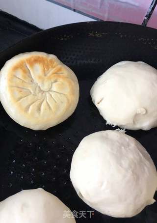 牛肉芹菜水煎包的做法步骤:20