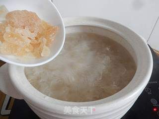 #初秋养生#蜜桃莲子银耳羹的做法步骤:4