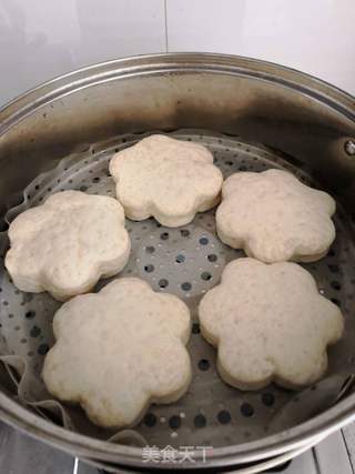 豆渣花朵馒头的做法步骤:10