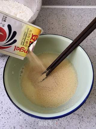豆渣葡萄干馒头的做法步骤:2