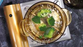 宝宝辅食 营养丰富的西兰花泥的做法步骤：3