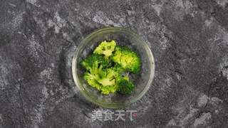 宝宝辅食 营养丰富的西兰花泥的做法步骤:4