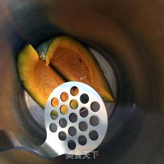 南瓜小米羹的做法步骤:2