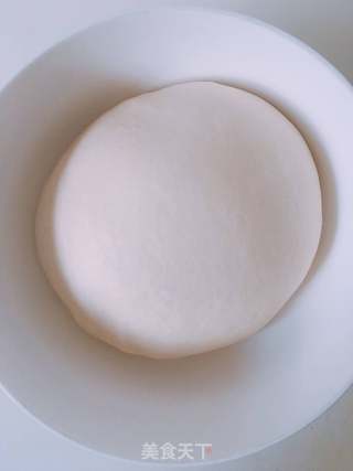 白菜肉水饺的做法步骤：2