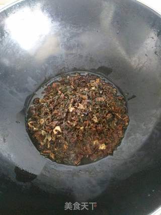 梅干菜炒辣椒的做法步骤:3