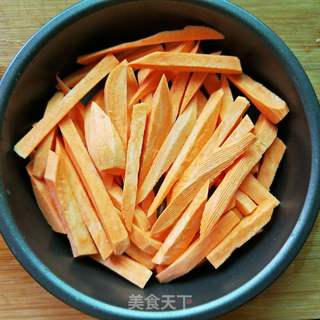 椰蓉烤薯条的做法步骤：3